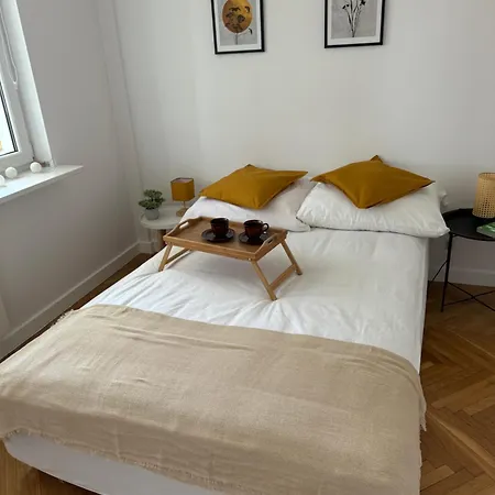 Cosy Muranow Apartament